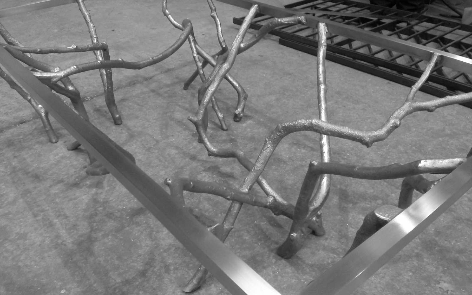 Metalwork branch glass table supporttory floor